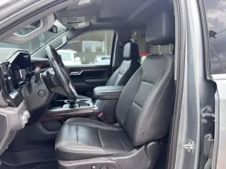 2023 GMC Sierra 1500 SLT Crew Cab