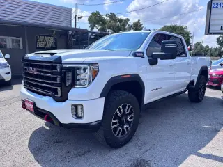 2023 GMC Sierra 2500HD 4WD Crew Cab Standard Bed AT4