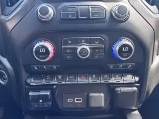 2023 GMC Sierra 2500HD 4WD Crew Cab Standard Bed AT4