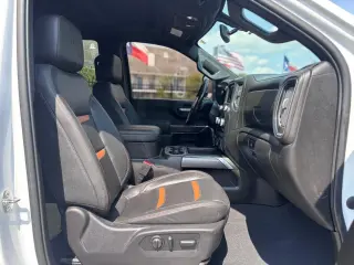 2023 GMC Sierra 2500HD 4WD Crew Cab Standard Bed AT4