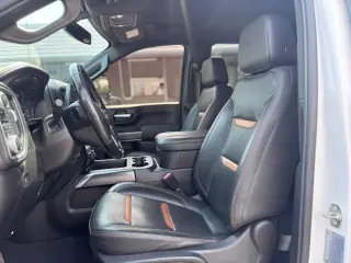 2023 GMC Sierra 2500HD 4WD Crew Cab Standard Bed AT4
