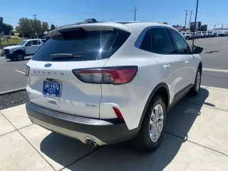 Ford Escape 2022 AWD SE 4dr SUV