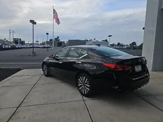 Nissan Altima 2023 2.5 SV 4dr Sedan