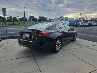 Nissan Altima 2023 2.5 SV 4dr Sedan