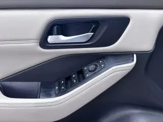 2022 Nissan Rogue SV FWD