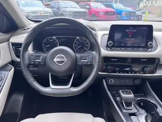 2022 Nissan Rogue SV FWD