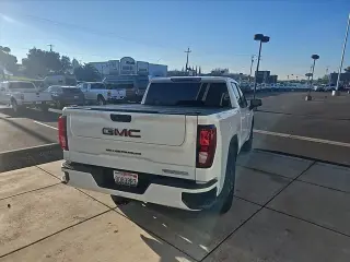 GMC Sierra 1500 2022 4x4 Elevation 4dr Crew Cab 5.8 ft. SB