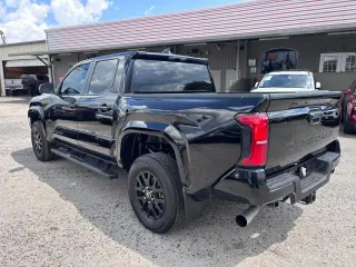 2024 Toyota Tacoma SR5 Dbl Cab 2WD at