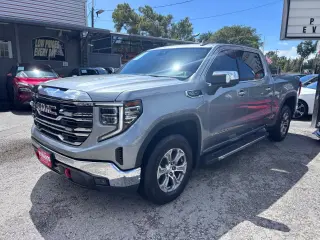 2023 GMC Sierra 1500 4WD Crew Cab Short Box SLT