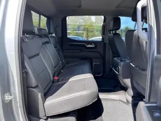 2023 GMC Sierra 1500 4WD Crew Cab Short Box SLT