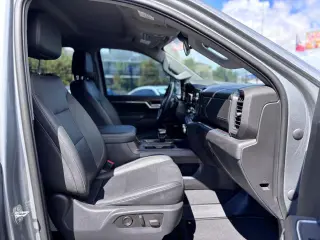 2023 GMC Sierra 1500 4WD Crew Cab Short Box SLT