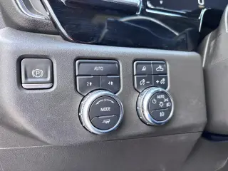 2023 GMC Sierra 1500 4WD Crew Cab Short Box SLT