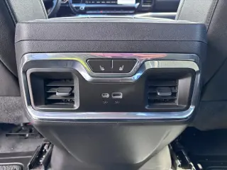 2023 GMC Sierra 1500 4WD Crew Cab Short Box SLT