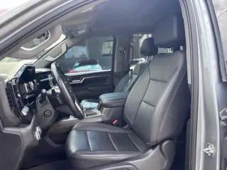 2023 GMC Sierra 1500 4WD Crew Cab Short Box SLT