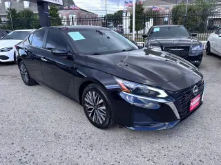 2023 Nissan Altima SV