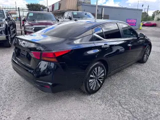2023 Nissan Altima SV