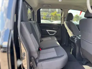2022 Nissan Titan SV