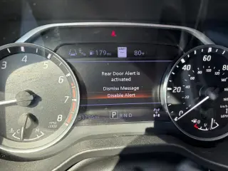 2022 Nissan Titan SV