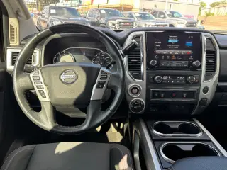 2022 Nissan Titan SV