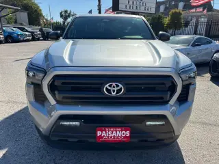 2025 Toyota Tacoma SR 4WD