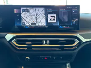 2024 BMW 330i 330i
