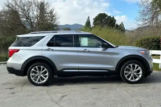 Ford Explorer 2023 AWD Platinum 4dr SUV
