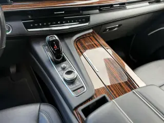 2021 Cadillac Escalade Luxury 2WD