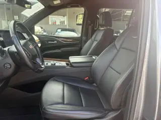 2021 Cadillac Escalade Luxury 2WD