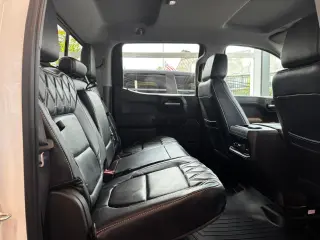 2019 Chevrolet Silverado 1500 RST Crew Cab 4WD