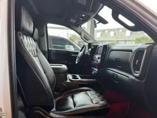 2019 Chevrolet Silverado 1500 RST Crew Cab 4WD