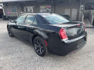 2022 Chrysler 300 S