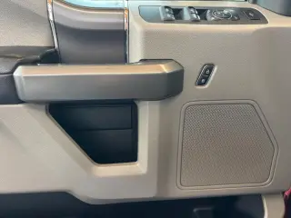 2017 Ford F-250 XLT Crew Cab 4WD