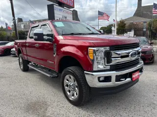 2017 Ford F-250 XLT Crew Cab 4WD