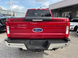 2017 Ford F-250 XLT Crew Cab 4WD