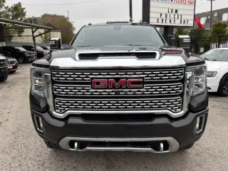 2020 GMC Sierra 2500HD Denali Crew Cab 4WD