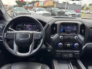 2020 GMC Sierra 2500HD Denali Crew Cab 4WD