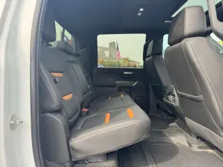 2021 GMC Sierra 2500HD AT4 Crew Cab 4WD
