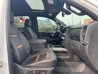 2021 GMC Sierra 2500HD AT4 Crew Cab 4WD