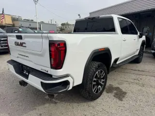 2021 GMC Sierra 2500HD AT4 Crew Cab 4WD