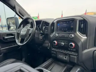 2021 GMC Sierra 2500HD AT4 Crew Cab 4WD