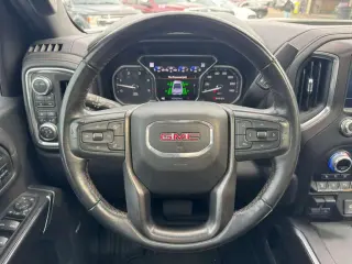 2021 GMC Sierra 2500HD AT4 Crew Cab 4WD