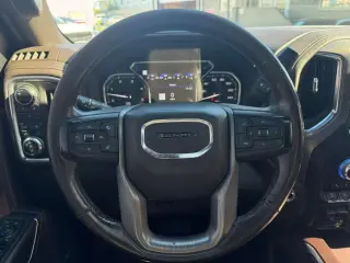 2021 GMC Sierra 2500HD Denali Crew Cab 4WD