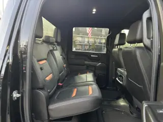 2022 GMC Sierra 2500HD 4WD Crew Cab Standard Bed AT4