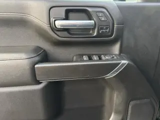 2022 GMC Sierra 2500HD 4WD Crew Cab Standard Bed AT4