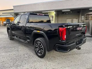 2022 GMC Sierra 2500HD 4WD Crew Cab Standard Bed AT4