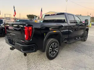 2022 GMC Sierra 2500HD 4WD Crew Cab Standard Bed AT4