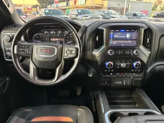 2022 GMC Sierra 2500HD 4WD Crew Cab Standard Bed AT4