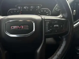 2022 GMC Sierra 2500HD AT4 Crew Cab 4WD