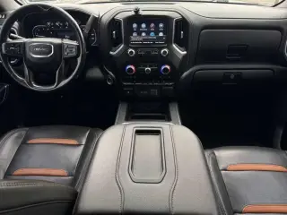 2022 GMC Sierra 2500HD AT4 Crew Cab 4WD