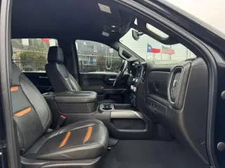 2022 GMC Sierra 2500HD AT4 Crew Cab 4WD